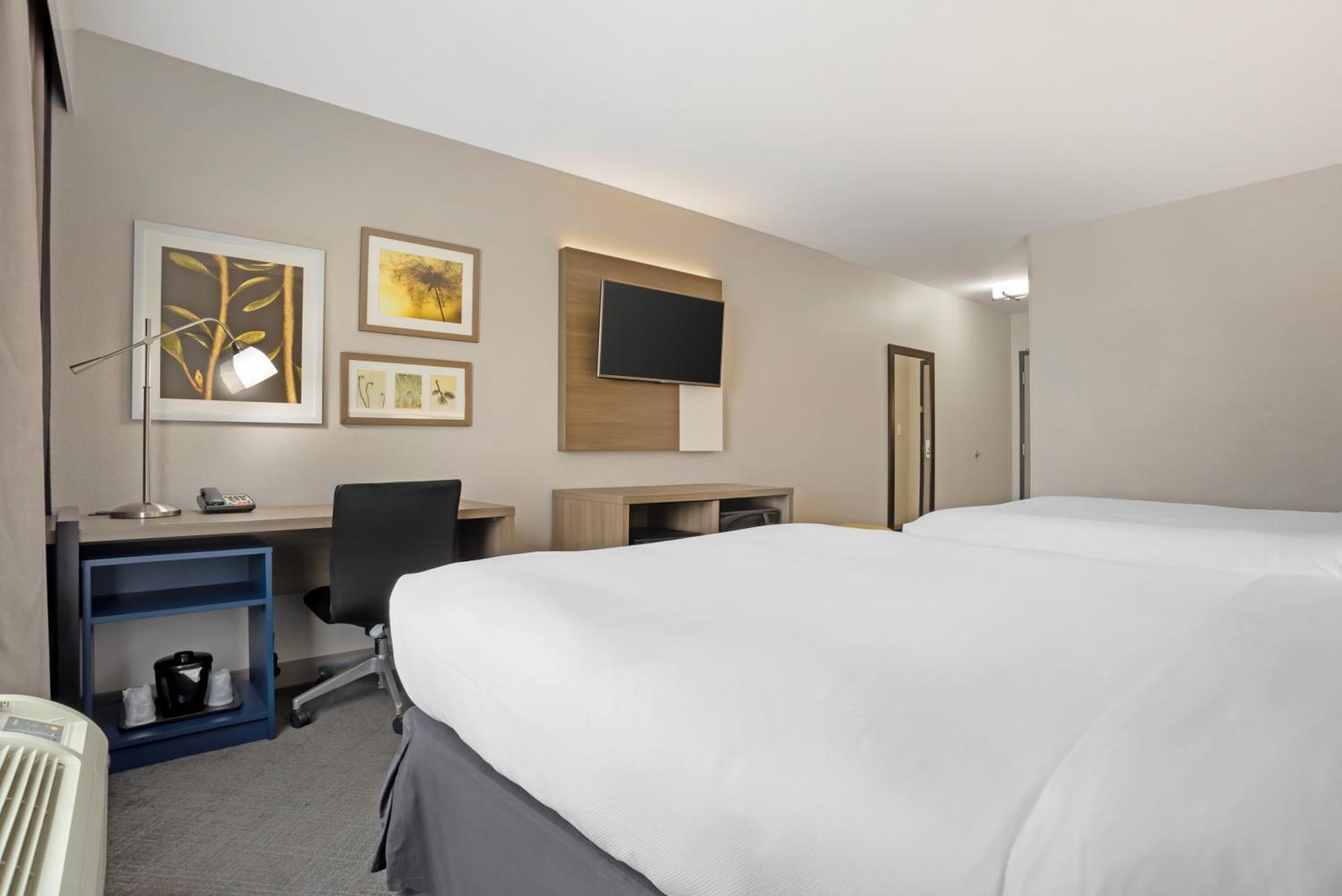 Comfort & Hotel Slidell