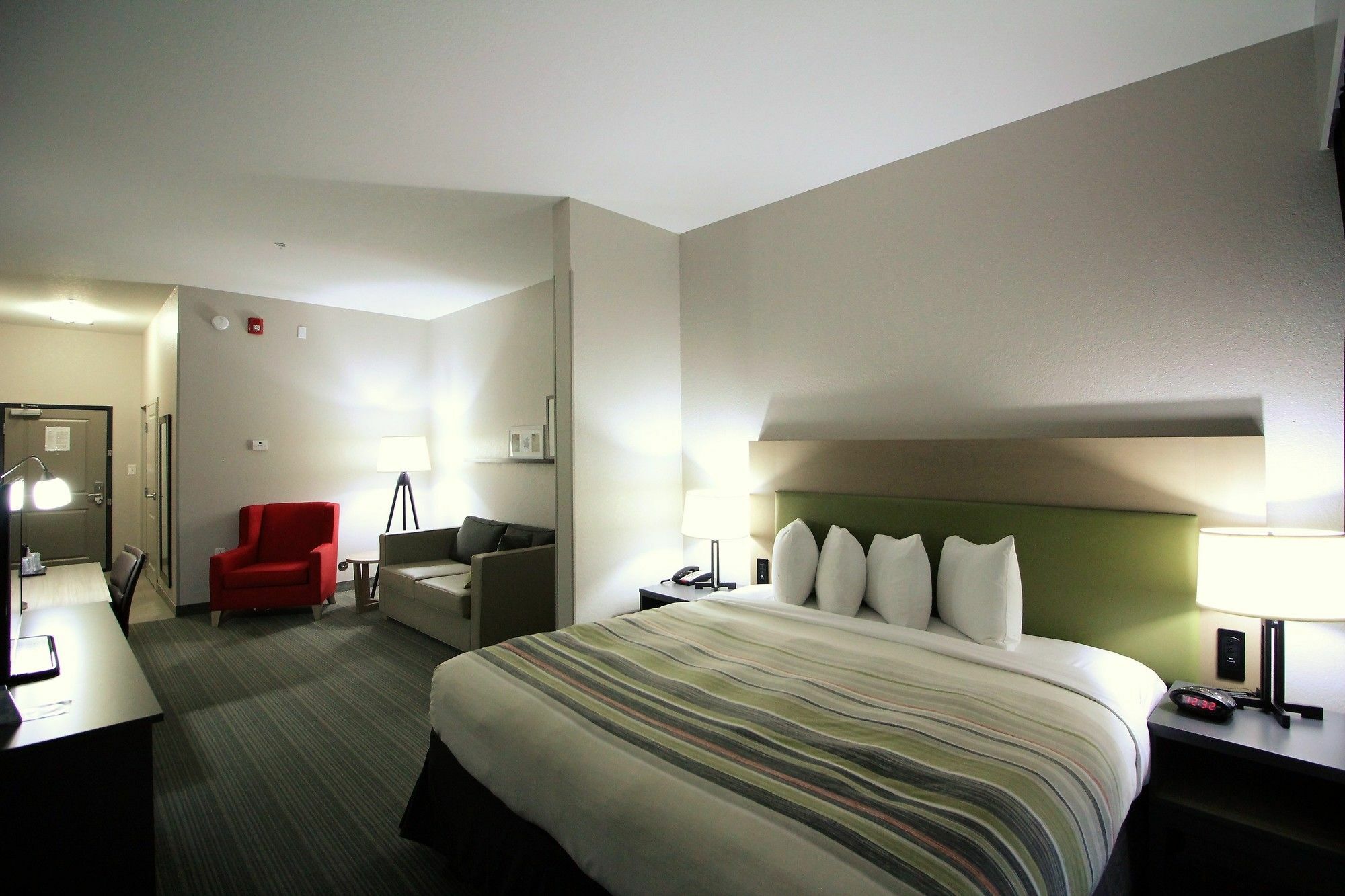 Hotel Comfort & 3*